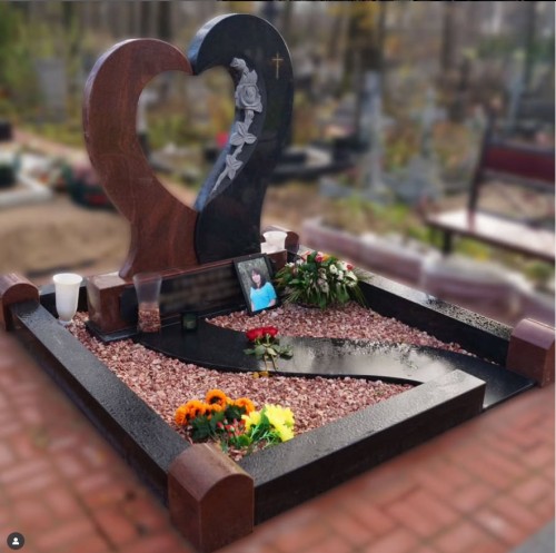 Кина Ксинјан прилагодена уметничка надгробна плоча во форма на срце