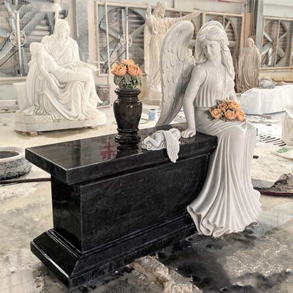 Мермерна надгробна плоча на ангел чувар на Ксингјан